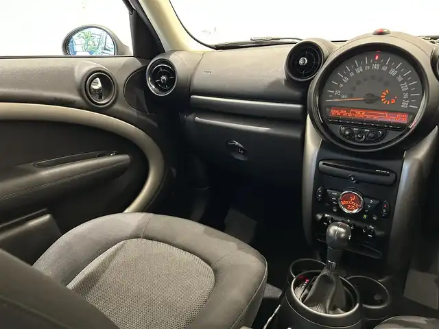 ＭＩＮＩ ミニ クロスオーバー クーパー D 福岡県 2016(平28)年 4.5万km 黒 ＧＯＲＩＬＬＡポータブルナビ　/ＡＵＸ　/純正１６インチＡＷ　/ＥＴＣ　/キーレスキー