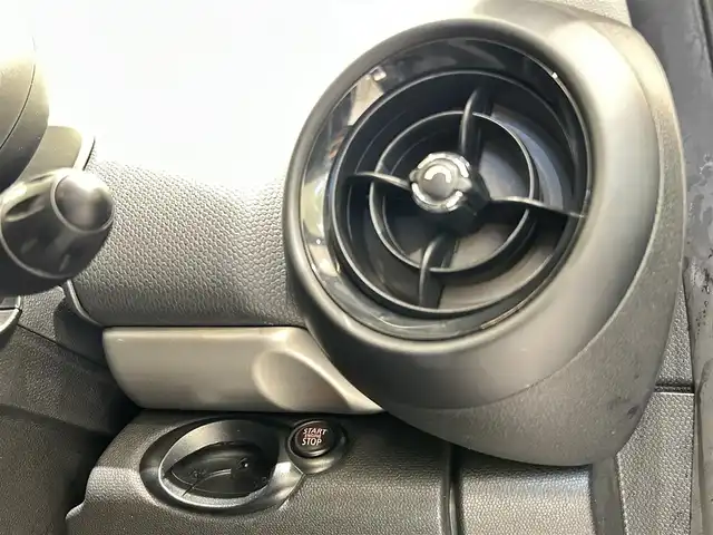 ＭＩＮＩ ミニ クロスオーバー クーパー D 福岡県 2016(平28)年 4.5万km 黒 ＧＯＲＩＬＬＡポータブルナビ　/ＡＵＸ　/純正１６インチＡＷ　/ＥＴＣ　/キーレスキー