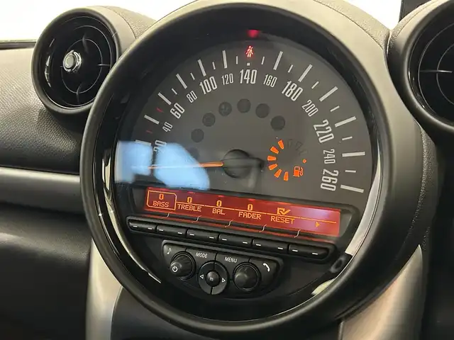 ＭＩＮＩ ミニ クロスオーバー クーパー D 福岡県 2016(平28)年 4.5万km 黒 ＧＯＲＩＬＬＡポータブルナビ　/ＡＵＸ　/純正１６インチＡＷ　/ＥＴＣ　/キーレスキー
