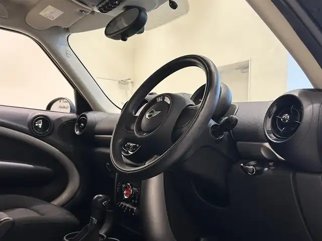 ＭＩＮＩ ミニ クロスオーバー クーパー D 福岡県 2016(平28)年 4.5万km 黒 ＧＯＲＩＬＬＡポータブルナビ　/ＡＵＸ　/純正１６インチＡＷ　/ＥＴＣ　/キーレスキー