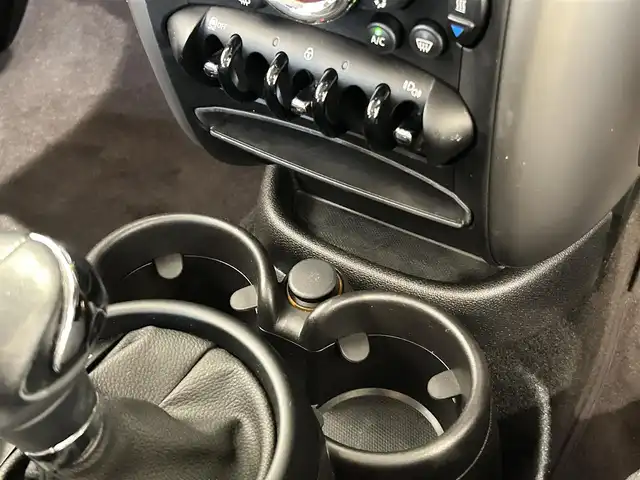 ＭＩＮＩ ミニ クロスオーバー クーパー D 福岡県 2016(平28)年 4.5万km 黒 ＧＯＲＩＬＬＡポータブルナビ　/ＡＵＸ　/純正１６インチＡＷ　/ＥＴＣ　/キーレスキー