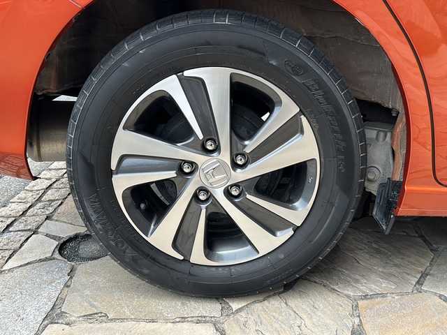 ホンダ フリード G ホンダセンシング 静岡県 2020(令2)年 2.7万km プレミアムクリスタルオレンジM 純正ナビ/・バックモニター/・Bluetooth/・フルセグTV/・CD/DVD/・USB/主要装備/・プッシュスタート/・ETC車載器/・両側パワースライドドア/・前席シートヒーター/・LEDヘッドライト/・純正AW/・オートライト/・純正フロアマット/・アイドリングストップ/・スペアキー/・後席サンシェード/ホンダセンシング/・衝突軽減ブレーキ/・車線維持支援システム/・アダプティブクルーズコントロール/・後方誤発進抑制機能/・誤発進抑制機能/・歩行者事故低減ステアリング/・路外逸脱抑制機能/・先行車発進お知らせ機能/・標識認識機能