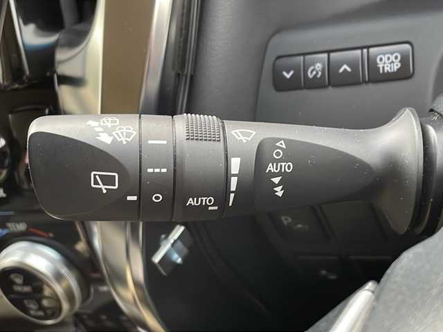 トヨタ アルファードハイブリット G 新潟県 2016(平28)年 11万km ホワイトパールクリスタルシャイン メーカーオプションナビ/フルセグTV/BT/CD/DVD/AUX/バックカメラ/JBL/両側パワースライドドア/フリップダウンモニター/レーダークルーズコントロール/ETC/4WD/オットマン/D＋N席　パワーシート/ドライブレコーダー前後/ナノイーエアコン/スペアキー1本/スマートキー/社外19インチアルミホイール/ウォークスルー