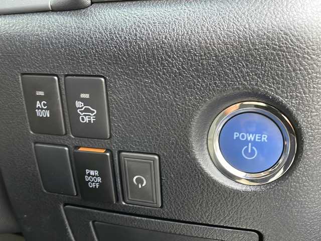 トヨタ アルファードハイブリット G 新潟県 2016(平28)年 11万km ホワイトパールクリスタルシャイン メーカーオプションナビ/フルセグTV/BT/CD/DVD/AUX/バックカメラ/JBL/両側パワースライドドア/フリップダウンモニター/レーダークルーズコントロール/ETC/4WD/オットマン/D＋N席　パワーシート/ドライブレコーダー前後/ナノイーエアコン/スペアキー1本/スマートキー/社外19インチアルミホイール/ウォークスルー