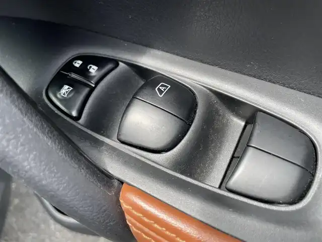 日産 エクストレイル 20Xi レザーエディション 石川県 2020(令2)年 6.1万km ダイヤモンドブラック 4WD/ワンオーナー/プロパイロット/純正9型メモリーナビ/フルセグTV/アラウンドビューモニター/LEDヘッドライト/革シート/シートヒーター/ETC/パワーバックドア/インテリキー/プッシュスタート/電動ミラー/スマートルームミラー/フリップダウンモニター/純正アルミホイール/保証書