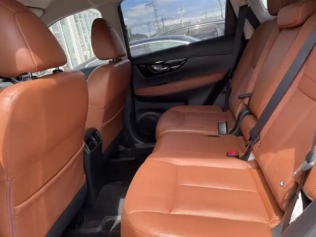 日産 エクストレイル 20Xi レザーエディション 石川県 2020(令2)年 6.1万km ダイヤモンドブラック 4WD/ワンオーナー/プロパイロット/純正9型メモリーナビ/フルセグTV/アラウンドビューモニター/LEDヘッドライト/革シート/シートヒーター/ETC/パワーバックドア/インテリキー/プッシュスタート/電動ミラー/スマートルームミラー/フリップダウンモニター/純正アルミホイール/保証書