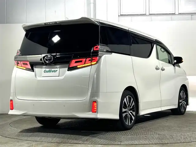 トヨタ ヴェルファイア Z Gエディション 大阪府 2018(平30)年 5.6万km ホワイトパールクリスタルシャイン サンルーフ　黒革シート　後席モニター　三眼ＬＥＤ　純正ナビＴＶ　Ｂカメラ　デジタルインナーミラー　電動リアゲート　パワーシート／ヒーター／エアコン　ハンドルヒーター　衝突軽減　レーダーＣ