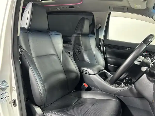トヨタ ヴェルファイア Z Gエディション 大阪府 2018(平30)年 5.6万km ホワイトパールクリスタルシャイン サンルーフ　黒革シート　後席モニター　三眼ＬＥＤ　純正ナビＴＶ　Ｂカメラ　デジタルインナーミラー　電動リアゲート　パワーシート／ヒーター／エアコン　ハンドルヒーター　衝突軽減　レーダーＣ