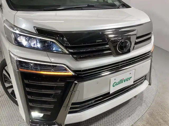 トヨタ ヴェルファイア Z Gエディション 大阪府 2018(平30)年 5.6万km ホワイトパールクリスタルシャイン サンルーフ　黒革シート　後席モニター　三眼ＬＥＤ　純正ナビＴＶ　Ｂカメラ　デジタルインナーミラー　電動リアゲート　パワーシート／ヒーター／エアコン　ハンドルヒーター　衝突軽減　レーダーＣ