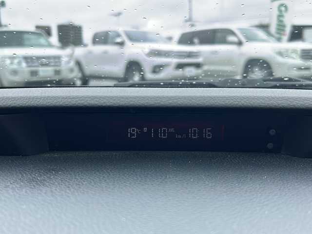 スバル レガシィ ツーリングワゴン 2．5i Sスタイル 新潟県 2010(平22)年 19.6万km サテンホワイトパール ４WD/純正ナビ7インチ〔CN-HW８８０D〉/〔BT/ FM／AM／DVD〕/走行制御システム〔SHDRIVE〕/クルーズコントロール/ヒルスタートアシスト/オートライト/電格ミラー/バックカメラ/ETC/純正フロアマット/純正ホイール17インチ/ドアバイザー/保証書/取り扱い説明書