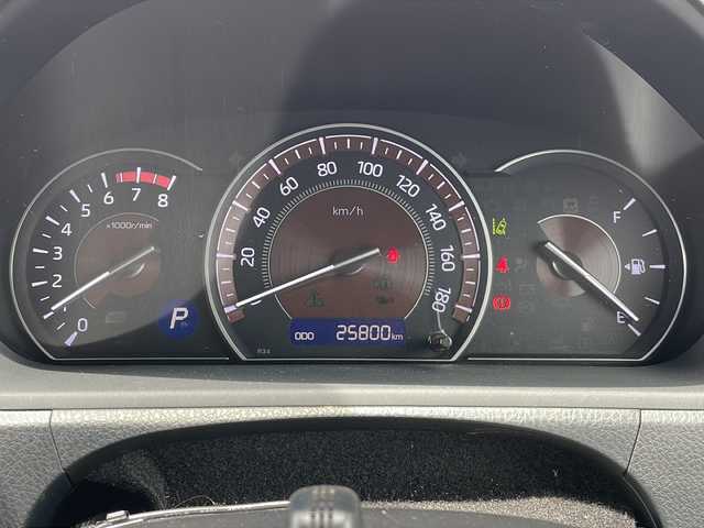 トヨタ エスクァイア Gi 三重県 2018(平30)年 2.6万km ホワイトパールクリスタルシャイン 純正9型ナビ/両側パワースライドドア/クルーズコントロール/純正ビルトインETC/衝突軽減ブレーキ/レーンキープアシスト/全席・後席USB給電/全席シートヒーター/バックカメラ/純正アルミホイール/電動格納ミラー/禁煙車
