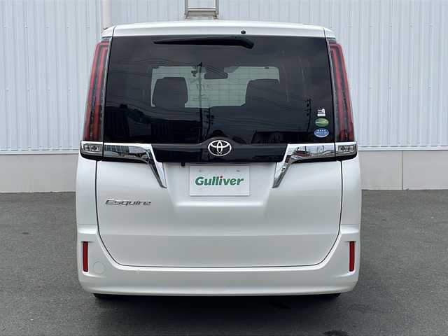 トヨタ エスクァイア Gi 三重県 2018(平30)年 2.6万km ホワイトパールクリスタルシャイン 純正9型ナビ/両側パワースライドドア/クルーズコントロール/純正ビルトインETC/衝突軽減ブレーキ/レーンキープアシスト/全席・後席USB給電/全席シートヒーター/バックカメラ/純正アルミホイール/電動格納ミラー/禁煙車