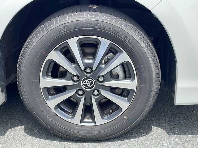 トヨタ エスクァイア Gi 三重県 2018(平30)年 2.6万km ホワイトパールクリスタルシャイン 純正9型ナビ/両側パワースライドドア/クルーズコントロール/純正ビルトインETC/衝突軽減ブレーキ/レーンキープアシスト/全席・後席USB給電/全席シートヒーター/バックカメラ/純正アルミホイール/電動格納ミラー/禁煙車