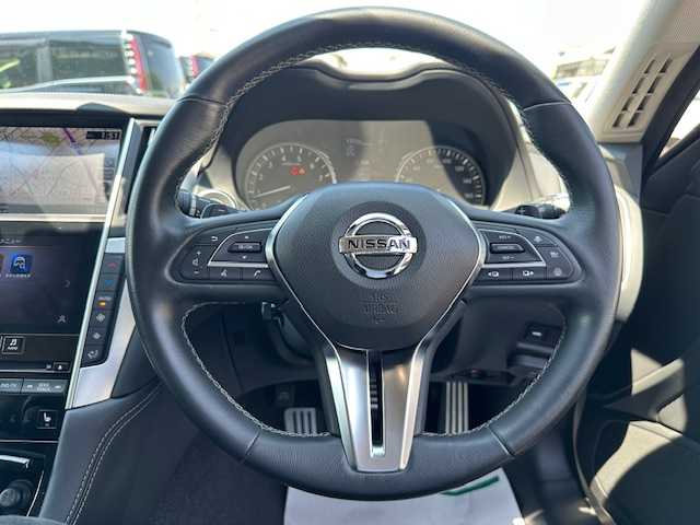 日産 スカイライン GT タイプSP 大阪府 2022(令4)年 2.2万km ブリリアントホワイトパール ナビ　/フルセグ/Ｂｌｕｅｔｏｏｔｈ　/全方位カメラ　/レザーシート　/シートヒーター　/ステアリングヒーター　/プロパイロット　/ドライブレコーダー　/ブラインドスポットモニター　/メモリーシート　/ＥＴＣ　/マット