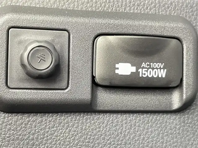 トヨタ ヴォクシー ハイブリッド S－Z 千葉県 2023(令5)年 2.5万km スパークリングブラックパールクリスタルシャイン セーフティセンス/・プリクラッシュセーフティ/・レーンディパーチャーアラート/・オートマチックハイビーム/・レーダークルーズ/・ロードサインアシスト/・発進遅れ告知機能/純正10.5インチディスプレイナビ/・フルセグTV/・Bluetooth接続/・Miracast/純正14インチフリップダウンモニター/快適利便パッケージ/AC100V 1500w/HDMI/LEDヘッドライト/両側パワースライドドア