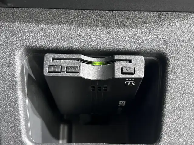 ダイハツ ウェイク G ターボ リミテッド SAⅢ 佐賀県 2019(平31)年 3.3万km パールホワイトⅢ 純正SDナビ/フルセグTV/Bluetooth/バックカメラ/ETC/前方ドライブレコーダー/両側パワースライドドア/コーナーセンサー/アイドリングストップ/スマートアシストIII/純正フロアマット/純正15インチアルミホイール/シートカバー