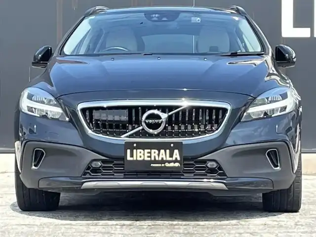 ボルボ Ｖ４０ クロスカントリー T5 AWD サマム 岩手県 2016(平28)年 4.8万km デニムブルーメタリック インテリセーフ /レーンアシスト/BLIS/ACC/純正HDDナビ/フルセグTV/バックカメラ/パーキングアシスト/パノラマガラスルーフ/ハーマンカードン /DSRC/ドラレコ/アイボリーレザー/パワーシート/シートヒーター/LEDライト/アクティブハイビーム