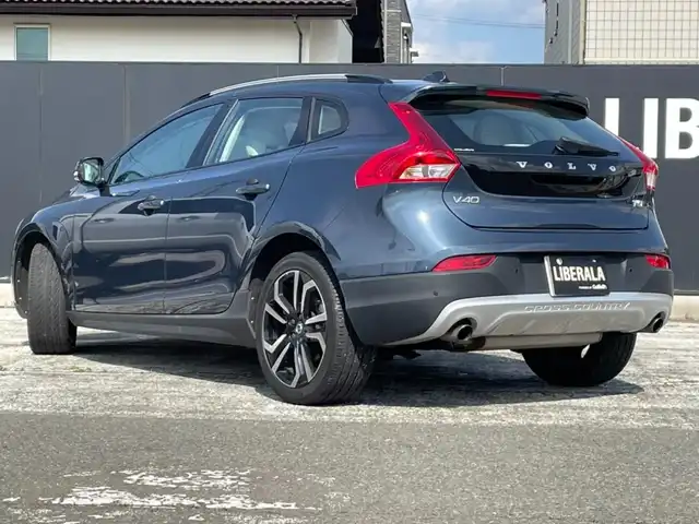 ボルボ Ｖ４０ クロスカントリー T5 AWD サマム 岩手県 2016(平28)年 4.8万km デニムブルーメタリック インテリセーフ /レーンアシスト/BLIS/ACC/純正HDDナビ/フルセグTV/バックカメラ/パーキングアシスト/パノラマガラスルーフ/ハーマンカードン /DSRC/ドラレコ/アイボリーレザー/パワーシート/シートヒーター/LEDライト/アクティブハイビーム