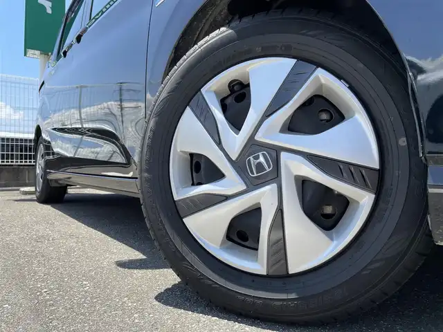 ホンダ フリード ハイブリット G ホンダセンシング 福岡県 2020(令2)年 0.7万km クリスタルブラックパール 純正7型SDナビ(CD/DVD/BT)バックモニタホンダセンシング両側パワースライドドアレーダークルーズコントロールETCUSB純正フロアマット純正LEDライトプッシュスタートスマートキー