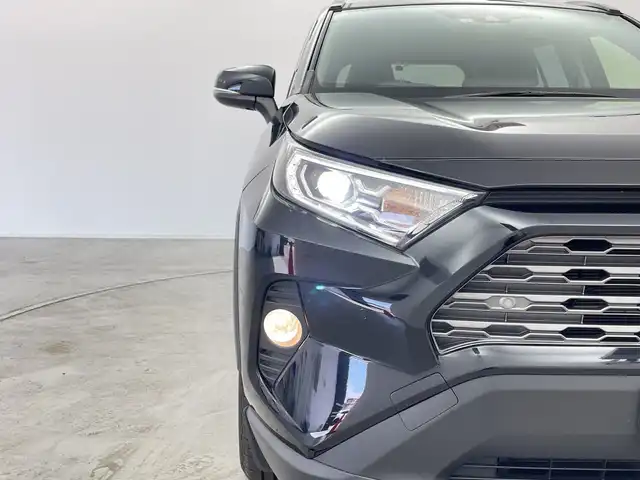 トヨタ ＲＡＶ４ ハイブリットG 群馬県 2020(令2)年 7.1万km アティチュードブラックマイカ サンルーフ　9型ナビ　電動リアゲート　衝突被害軽減ブレーキ　ルーフレール　バックカメラ　アダプティブクルーズコントロール　シートヒーター　パワーシート　ステアリングヒーター　AC100V 禁煙車