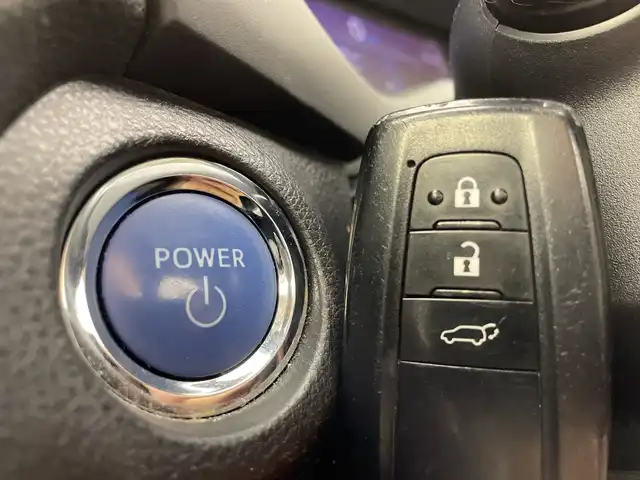 トヨタ ＲＡＶ４ ハイブリットG 群馬県 2020(令2)年 7.1万km アティチュードブラックマイカ サンルーフ　9型ナビ　電動リアゲート　衝突被害軽減ブレーキ　ルーフレール　バックカメラ　アダプティブクルーズコントロール　シートヒーター　パワーシート　ステアリングヒーター　AC100V 禁煙車