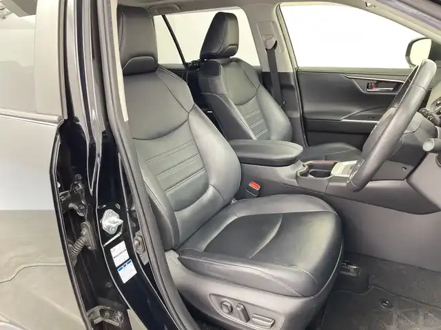 トヨタ ＲＡＶ４ ハイブリットG 群馬県 2020(令2)年 7.1万km アティチュードブラックマイカ サンルーフ　9型ナビ　電動リアゲート　衝突被害軽減ブレーキ　ルーフレール　バックカメラ　アダプティブクルーズコントロール　シートヒーター　パワーシート　ステアリングヒーター　AC100V 禁煙車