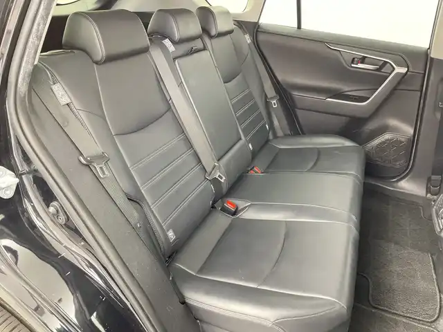 トヨタ ＲＡＶ４ ハイブリットG 群馬県 2020(令2)年 7.1万km アティチュードブラックマイカ サンルーフ　9型ナビ　電動リアゲート　衝突被害軽減ブレーキ　ルーフレール　バックカメラ　アダプティブクルーズコントロール　シートヒーター　パワーシート　ステアリングヒーター　AC100V 禁煙車