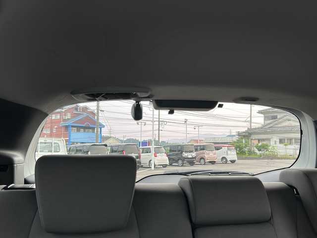 ホンダ フィット クロスター 鹿児島県 2020(令2)年 7.6万km プラチナホワイトパール 純正ナビ／Bluetooth／CD／DVD/ワンセグテレビ/クルーズコントロール/パーキングアシスト／バックカメラ/パワーウィンドウ/パワーステアリング/USB入力端子/ETC/オートライト/アイドリングストップ/プッシュスタートボタン/純正LEDヘッドライト
