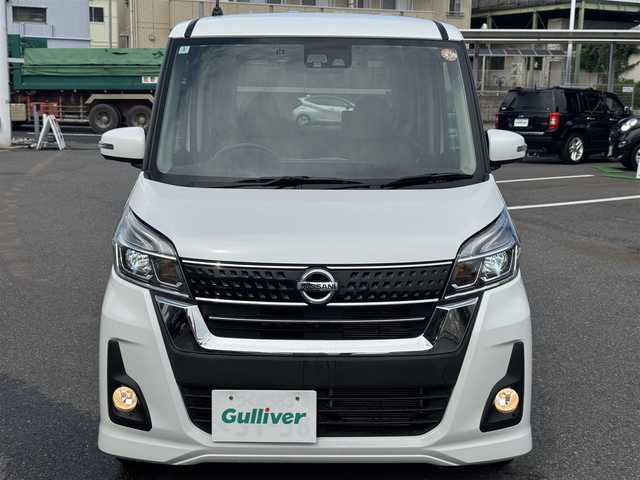 日産 デイズ ルークス HWS X Vセレクション 千葉県 2018(平30)年 2.8万km ホワイトパール ワンオーナー車/衝突軽減ブレーキ/オートハイビーム/純正SDナビ/フルセグTV/Bluetooth/全方位＆バックカメラ/サイドカメラ/両側電動スライドドア/リアシーリングファン/ドライブレコーダー/アイドリングストップ/LEDヘッドライト/ETC/保証書/取扱説明書/スペアキー