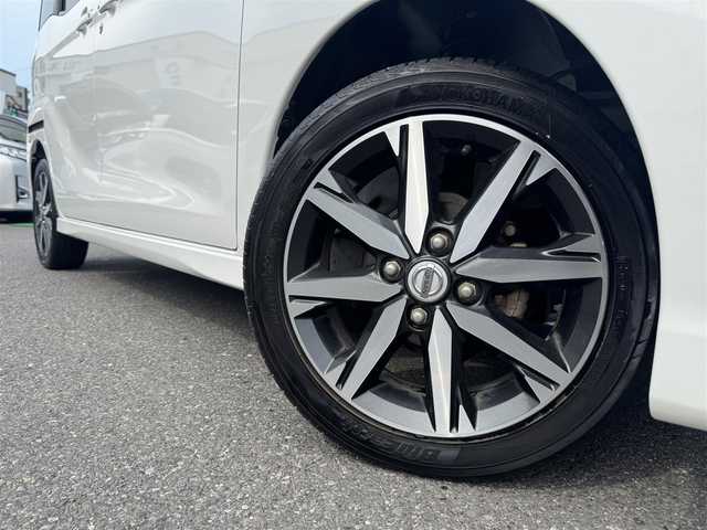 日産 デイズ ルークス HWS X Vセレクション 千葉県 2018(平30)年 2.8万km ホワイトパール ワンオーナー車/衝突軽減ブレーキ/オートハイビーム/純正SDナビ/フルセグTV/Bluetooth/全方位＆バックカメラ/サイドカメラ/両側電動スライドドア/リアシーリングファン/ドライブレコーダー/アイドリングストップ/LEDヘッドライト/ETC/保証書/取扱説明書/スペアキー