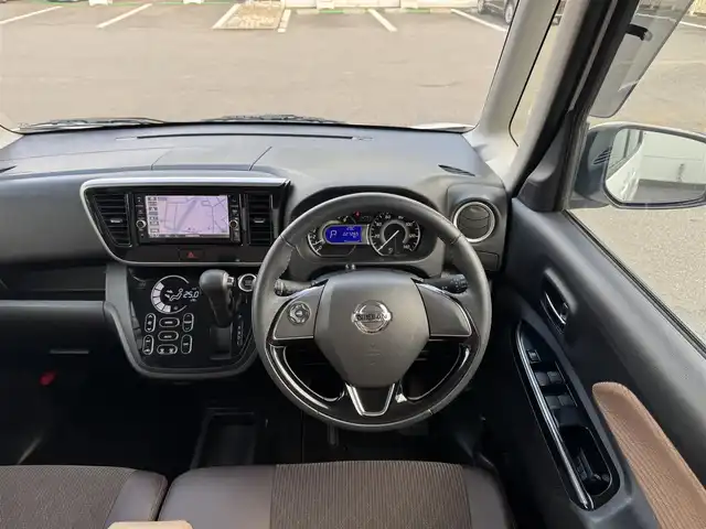 日産 デイズ ルークス HWS X Vセレクション 千葉県 2018(平30)年 2.8万km ホワイトパール ワンオーナー車/衝突軽減ブレーキ/オートハイビーム/純正SDナビ/フルセグTV/Bluetooth/全方位＆バックカメラ/サイドカメラ/両側電動スライドドア/リアシーリングファン/ドライブレコーダー/アイドリングストップ/LEDヘッドライト/ETC/保証書/取扱説明書/スペアキー
