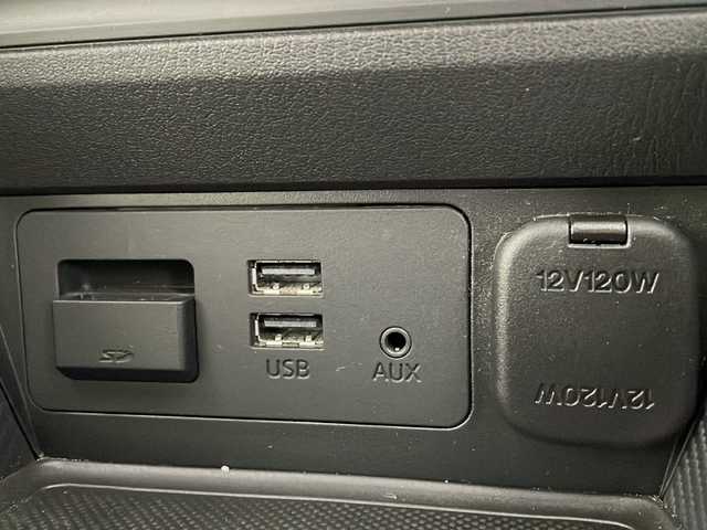 マツダ デミオ 13S ツーリング Lパッケージ 千葉県 2016(平28)年 2.8万km スノーフレイクホワイトパールマイカ 純正マツダコネクトナビ/　CD/DVD/USB/AUX/BT/フルセグ/スマートブレーキサポート/レーンキープアシスト/ブラインドスポットモニター/ヘッドアップディスプレイ/前席シートヒーター/電動格納ミラー/革巻きステアリング/ステアリングスイッチ/スマートキー＆プッシュスタート/純正15インチアルミホイール/ドアバイザー