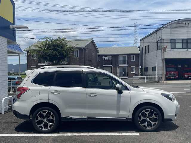 スバル フォレスター 2．0XT アイサイト 宮崎県 2014(平26)年 10.9万km クリスタルホワイトP じしゃロン宮崎店成約済み/アイサイト/４WD/社外SDナビゲーション/（CD/DVD/SD/Bluetooth）　/バックモニター　/ハーフレザーシート/両席シートヒーター/ＨＩＤヘッドライト　/フォグランプ　/デイライト　/クルーズコントロール　/パドルシフト　/Ｘモード切替　/ＴＲＣ　/ルーフレール/ウィンカーミラー/プッシュスタート　/スペアキー　/純正フロアマット/サイドバイザー