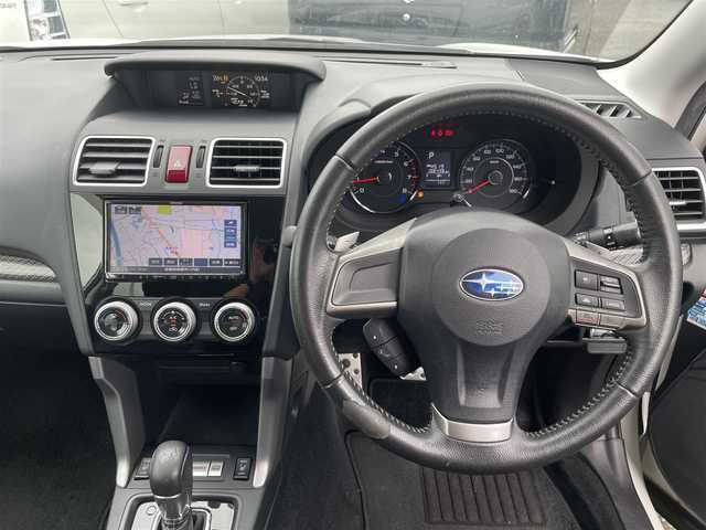 スバル フォレスター 2．0XT アイサイト 宮崎県 2014(平26)年 10.9万km クリスタルホワイトP じしゃロン宮崎店成約済み/アイサイト/４WD/社外SDナビゲーション/（CD/DVD/SD/Bluetooth）　/バックモニター　/ハーフレザーシート/両席シートヒーター/ＨＩＤヘッドライト　/フォグランプ　/デイライト　/クルーズコントロール　/パドルシフト　/Ｘモード切替　/ＴＲＣ　/ルーフレール/ウィンカーミラー/プッシュスタート　/スペアキー　/純正フロアマット/サイドバイザー