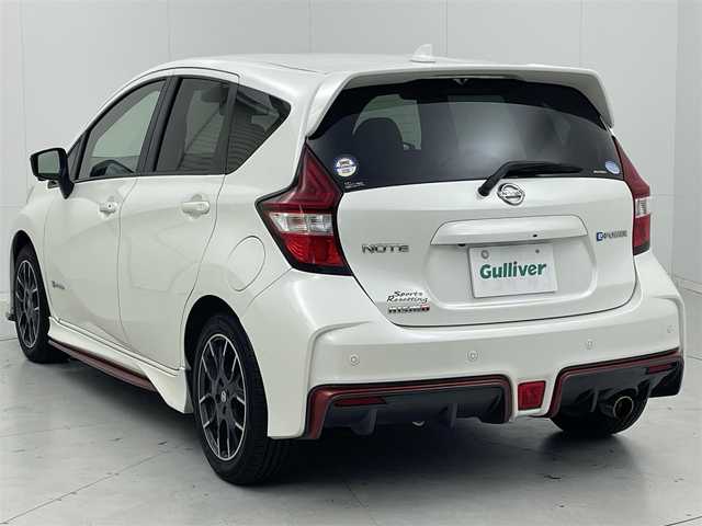 日産 ノート e－パワー ニスモ 茨城県 2017(平29)年 6.8万km ブリリアントホワイトパール 純正ナビ/全周囲カメラ/フルセグ/衝突被害軽減ブレーキ/車線逸脱抑制装置/ソナー/デジタルインナーミラー/ETC/ドラレコ/純正16インチAW/LEDヘッドライト/スマートキー