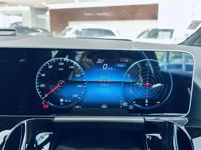 メルセデス・ベンツ Ｂ２００ｄ AMGライン 大阪府 2020(令2)年 3.2万km コスモスブラック レーダーセーフティP/HUD/ACC/ハーフレザー/メモリ付きパワーシート/シートヒーター/純正ディスプレイオーディオ/360度カメラ/純正18インチAW/LEDヘッドライト/電動リアゲート/ブラインドスポット/ワイヤレス充電