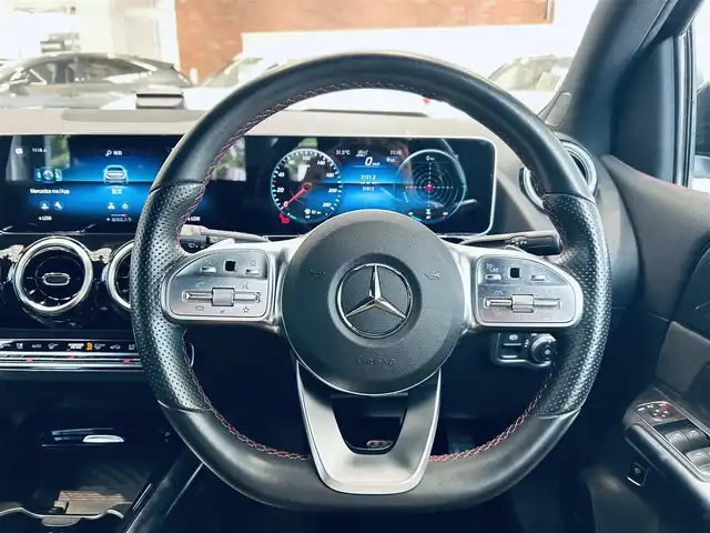 メルセデス・ベンツ Ｂ２００ｄ AMGライン 大阪府 2020(令2)年 3.2万km コスモスブラック レーダーセーフティP/HUD/ACC/ハーフレザー/メモリ付きパワーシート/シートヒーター/純正ディスプレイオーディオ/360度カメラ/純正18インチAW/LEDヘッドライト/電動リアゲート/ブラインドスポット/ワイヤレス充電