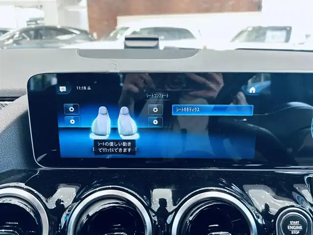 メルセデス・ベンツ Ｂ２００ｄ AMGライン 大阪府 2020(令2)年 3.2万km コスモスブラック レーダーセーフティP/HUD/ACC/ハーフレザー/メモリ付きパワーシート/シートヒーター/純正ディスプレイオーディオ/360度カメラ/純正18インチAW/LEDヘッドライト/電動リアゲート/ブラインドスポット/ワイヤレス充電