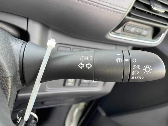 日産 セレナ e－パワー ハイウェイスター V 新潟県 2020(令2)年 6万km ブリリアントホワイトパール 純正ナビ/（TV/DVD/Bluetooth）/フリップダウン/冬タイヤ積載/プロパイロット/衝突軽減/レーンキープアシスト/クルーズコントロール/全周囲カメラ/BSM/コーナーセンサー/ステアリングスイッチ/両側パワースライドドア/ETC/ドライブレコーダー/ロールアップサンシェード/USB給電/LEDライト/フォグランプ/ウィンカーミラー/電格ミラー/ドアバイザー/スペアキー