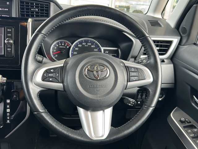 トヨタ タンク カスタムG S 静岡県 2017(平29)年 5万km マゼンタベリーマイカM 純正ナビ/CD/DVD/Bluetooth/フルセグ/AM/FM/SD//主要装備/・クルーズコントロール　/・コーナーセンサー　/・シートヒーター　/・アイドリングストップ　/・ドライブレコーダー　/・純正ナビ　/・バックモニター　/・オートライト　/・スマートキー　/・ステアリングリモコン　/・レーンキープ　/・ＬＥＤライト/・フォグランプ/・衝突軽減システム/・純正アルミホイール/・純正フロアマット/・プッシュスタート