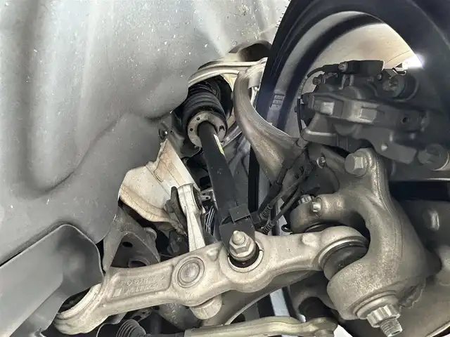 メルセデス・ベンツ Ｅ２５０ SW AVG スポーツ 本革 滋賀県 2017(平29)年 4.4万km 白 ブルメスターサウンド/純正ナビ/(FM/AM/フルセグ/Bluetooth)/ETC/前ドライブレコーダー/アラウンドビューモニター/バックカメラ/プリクラッシュブレーキアシスト	/ヒルスタートアシスト/前方衝突防止支援システム	/後側方衝突防止支援システム	/レーンキープアシスト	/レーダークルーズコントロール/インテリジェントパーキングアシスト	/コーナー・バックセンサー/標識検知機能/積込冬タイヤ/全席シートヒーター/シートメモリー(フロントシート)/電動リアゲート/電子パーキング/電動格納ミラー/革巻きステアリング/ステアリングスイッチ/ステアリングヒーター/パドルシフト/オートライト/アクティブAFS	/LEDヘッドライト/リアフォグ/フルオートエアコン/ルーフレール/プッシュスタート/スマートキー/スペアキー/純正フロアマット