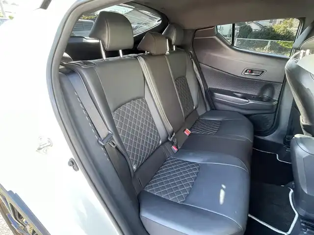 トヨタ Ｃ－ＨＲ G モード ネロ 宮崎県 2019(平31)年 7.2万km ホワイトパールクリスタルシャイン 純正SDナビ/（CD/DVD/AM/FM/BT)/フルセグTV/バックカカメラ/ステアリングスイッチ/クルーズコントロール/D席/N席シートヒーター/クリアランスソナー/ハーフレザーシート/ドライブレコーダー/ブラインドスポットモニタ/ETC