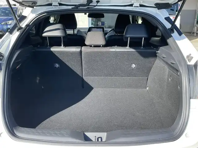 トヨタ Ｃ－ＨＲ G モード ネロ 宮崎県 2019(平31)年 7.2万km ホワイトパールクリスタルシャイン 純正SDナビ/（CD/DVD/AM/FM/BT)/フルセグTV/バックカカメラ/ステアリングスイッチ/クルーズコントロール/D席/N席シートヒーター/クリアランスソナー/ハーフレザーシート/ドライブレコーダー/ブラインドスポットモニタ/ETC