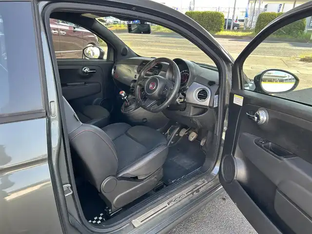 フィアット ５００Ｓ ツインエア 宮城県 2013(平25)年 12.3万km ガンＭ ・純正オーディオ/（FM/AM/CD)/・アイドリングストップ/（スタートストップ機能）/・ハーフレザーシート/・革ステアリング/・ステアリングスイッチ/・フロントフォグランプ/・リアフォグランプ/・ETC/・ISOFIX/・社外15インチアルミホイール（冬）/・純正15インチアルミホイール付き（夏）/・フロアマット/・Wエアバッグ+サイドエアバッグ/ABS/・取扱説明書