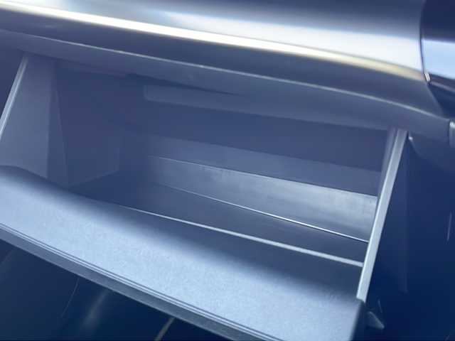 トヨタ アクア Z 山口県 2021(令3)年 0.6万km プラチナホワイトパールマイカ 純正ディスプレイオーディオ/・コネクティッドナビ/・AppleCarplay/・AndroidAuto/・フルセグTV/・Bluetooth接続/・アラウンドビューモニター/ビルトインETC/ドライブレコーダー/Toyota Safety Sense/・プリクラッシュセーフティ/・レーントレーシングアシスト/・ロードサインアシスト/・レーダークルーズコントロール/・先行車発進告知機能/・ブラインドスポットモニター/・クリアランスソナー/USB入力端子/純正フロアマット/ハーフレザーシート/シートヒーター/パワーシート前席/スマートキー/プッシュスタート/スペアキー1本/ステアリングヒーター/モデリスタフルエアロ/純正16インチアルミホイール/純正LEDライト/オートマチックハイビーム/ドアバイザー/ウィンカーミラー/保証書/取扱説明書