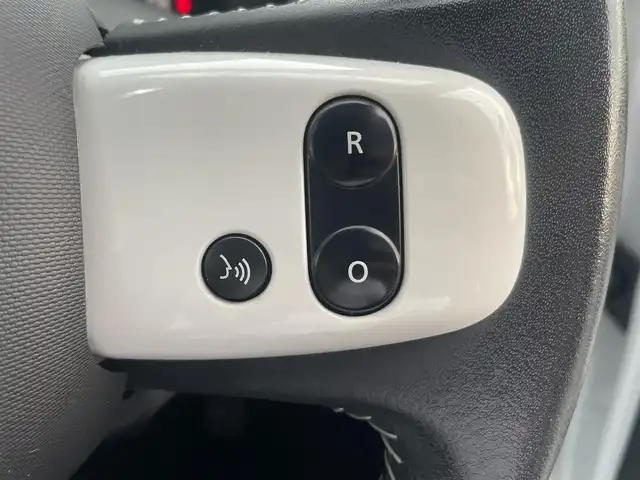 ルノー トゥインゴ インテンス 栃木県 2018(平30)年 5.4万km 白 純正オーディオ/(AM/FM/USB)/純正15インチアルミ /ETC /オートエアコン /クルーズコントロール /コーナーセンサー/保証書/取扱説明書/スペアキー