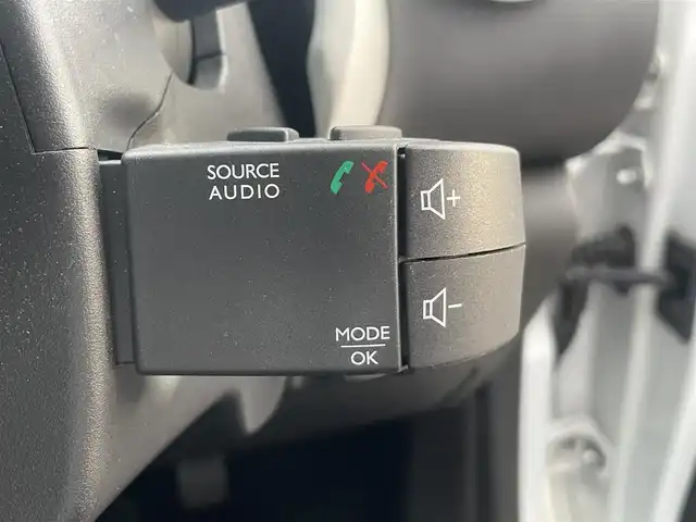 ルノー トゥインゴ インテンス 栃木県 2018(平30)年 5.4万km 白 純正オーディオ/(AM/FM/USB)/純正15インチアルミ /ETC /オートエアコン /クルーズコントロール /コーナーセンサー/保証書/取扱説明書/スペアキー