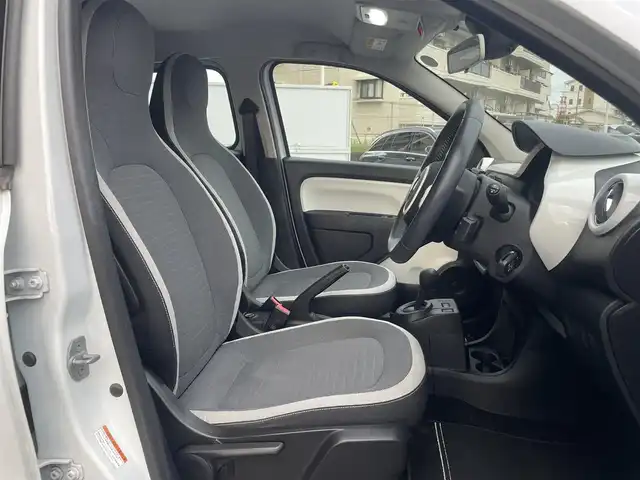 ルノー トゥインゴ インテンス 栃木県 2018(平30)年 5.4万km 白 純正オーディオ/(AM/FM/USB)/純正15インチアルミ /ETC /オートエアコン /クルーズコントロール /コーナーセンサー/保証書/取扱説明書/スペアキー
