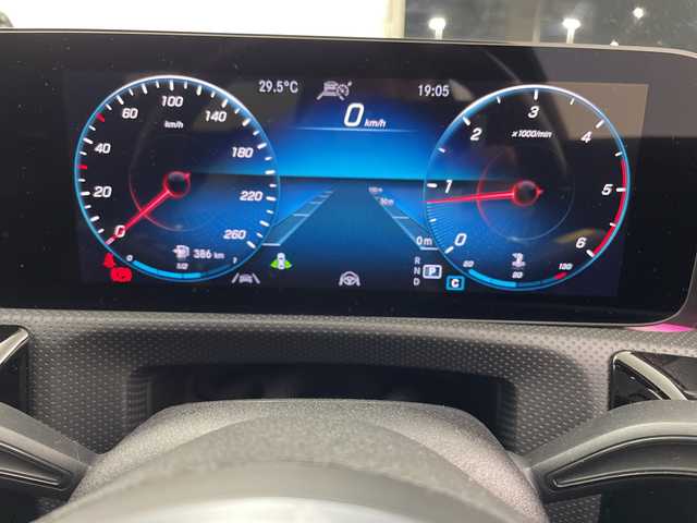 メルセデス・ベンツ Ｍ・ベンツ ＣＬＡ２００ｄ AMGライン 鹿児島県 2022(令4)年 1.5万km イリジウムシルバー パノラミックスライディングルーフ/純正10.25型MOPナビ/フルセグTV/360度カメラ/ETC2.0/ドライブレコーダー/ディスタンスパイロットディストロニック/パークトロニック/レーダーセーフティパッケージ/・ブラインドスポットアシスト/・レーンキープアシスト/・PRE-SAFE/ターボ/マルチLEDヘッドライト/アダクティブハイビームプラス/ヘッドアップディスプレイ/本革巻きステアリング/パドルシフト/前席メモリー付パワーシート/前席シートヒーター/純正18インチアルミホイール