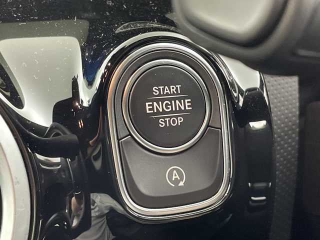 メルセデス・ベンツ Ｍ・ベンツ ＣＬＡ２００ｄ AMGライン 鹿児島県 2022(令4)年 1.5万km イリジウムシルバー パノラミックスライディングルーフ/純正10.25型MOPナビ/フルセグTV/360度カメラ/ETC2.0/ドライブレコーダー/ディスタンスパイロットディストロニック/パークトロニック/レーダーセーフティパッケージ/・ブラインドスポットアシスト/・レーンキープアシスト/・PRE-SAFE/ターボ/マルチLEDヘッドライト/アダクティブハイビームプラス/ヘッドアップディスプレイ/本革巻きステアリング/パドルシフト/前席メモリー付パワーシート/前席シートヒーター/純正18インチアルミホイール